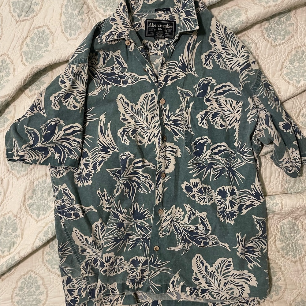 Abercrombie Hawaiian shirt medium